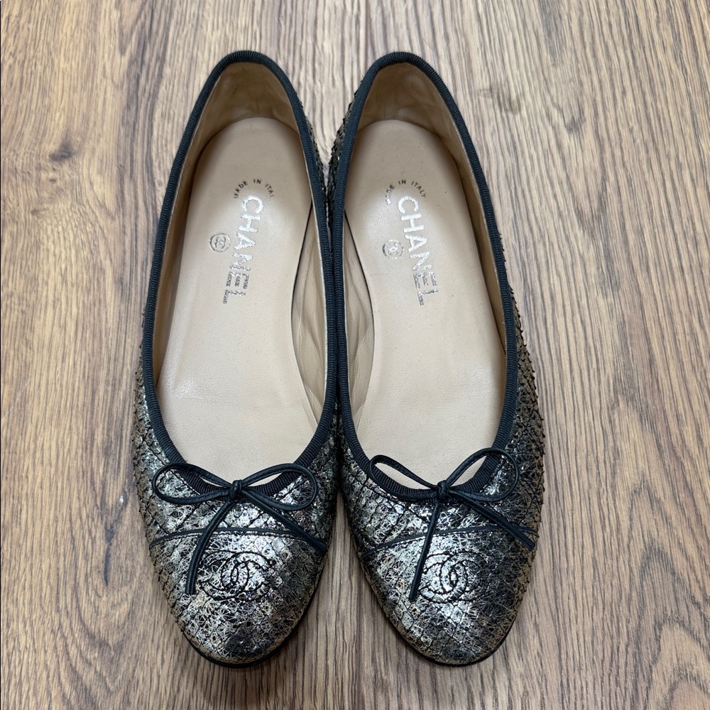CHANEL Metallic Black Women's Flats